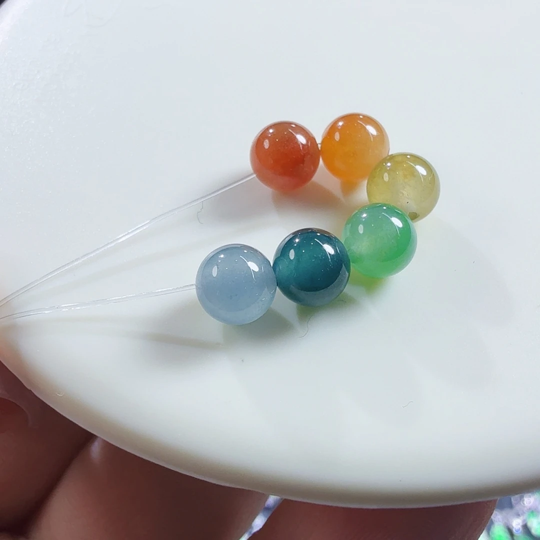 翡翠未镶嵌颈饰裸石