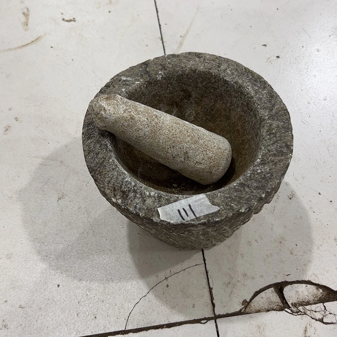 荣***荣厚款老民俗物件石臼摆件