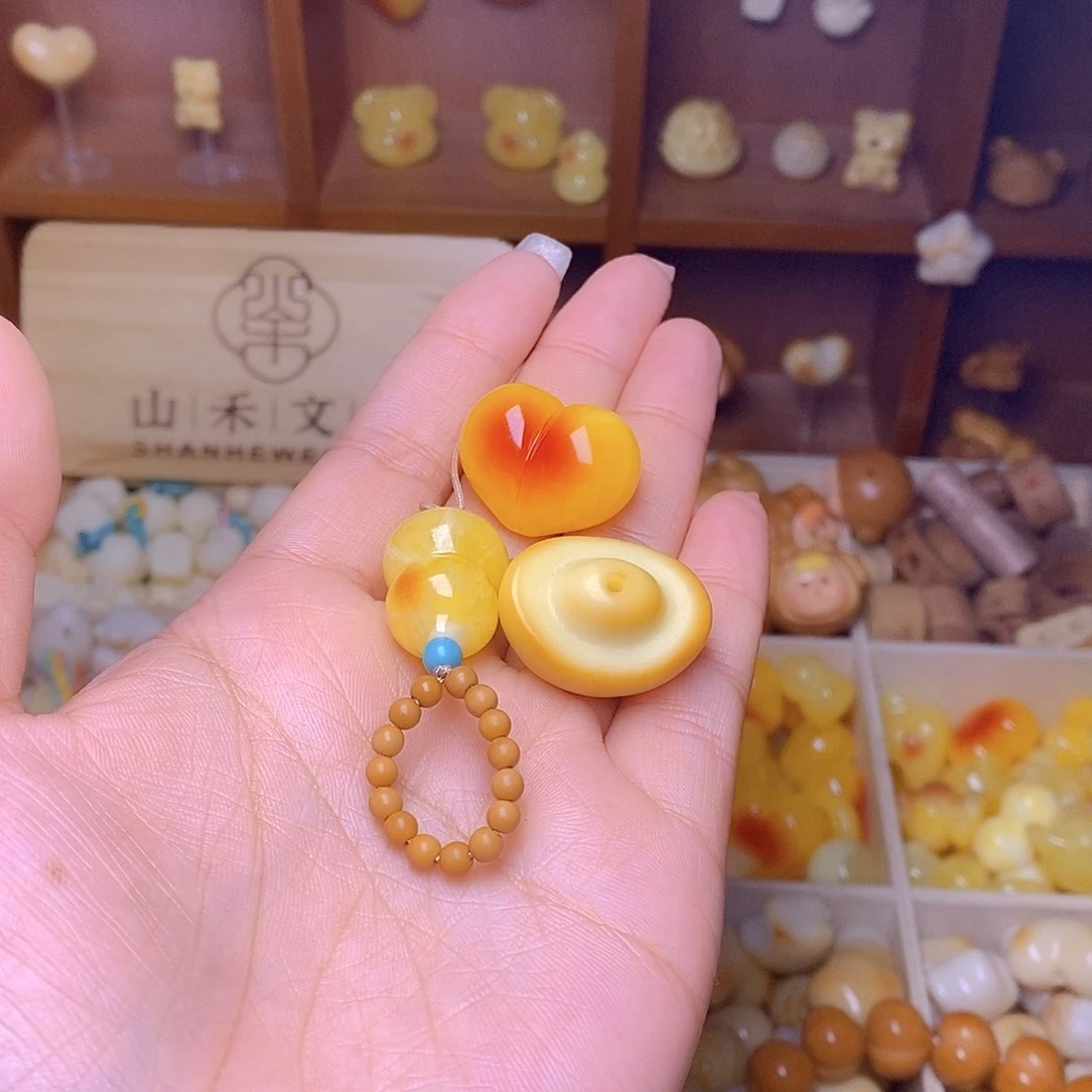 伊***容吊坠猴头核桃爱心葫芦提溜元宝