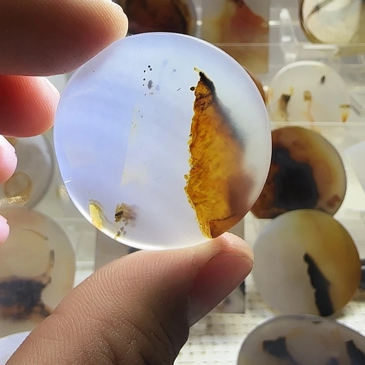 玛瑙/玉髓未镶嵌珠宝奇石