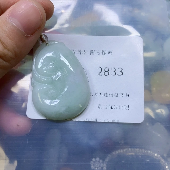 翡翠颈饰未镶嵌翡翠