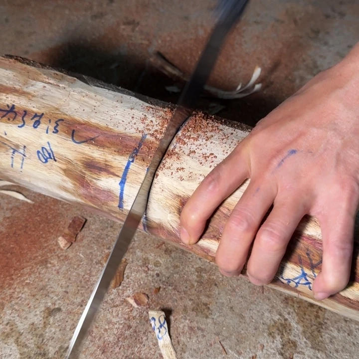 根***三木海南，海北飞灰尘。甘受商于仪诳楚