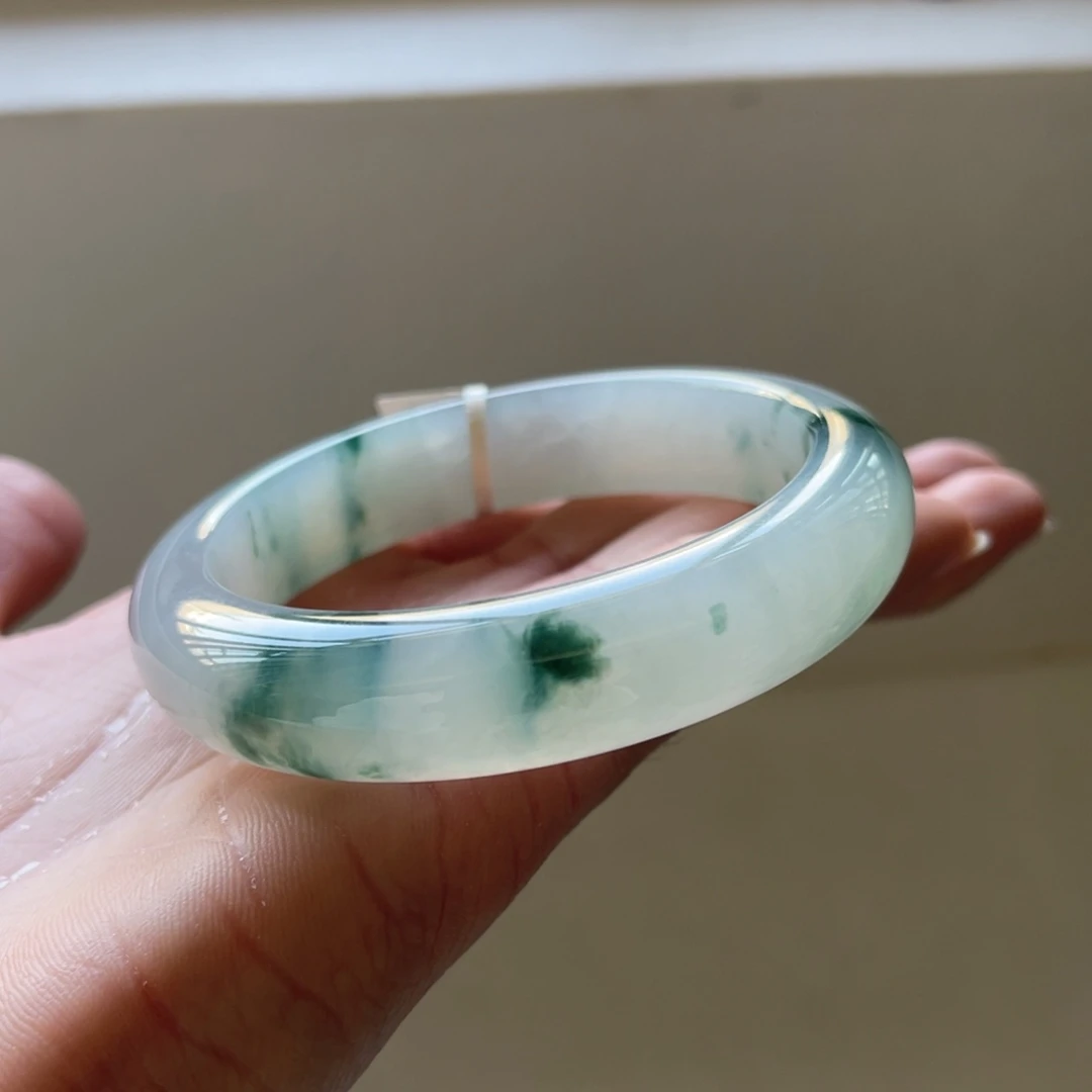 翡翠未镶嵌手镯57.2圈三天鉴赏期（有瑕）