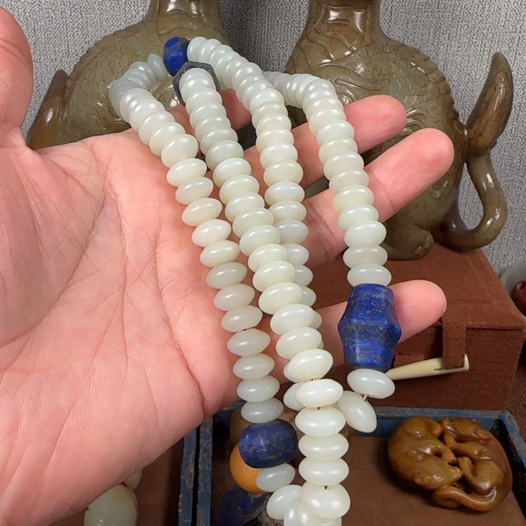 跟***走非常精美的脖挂件