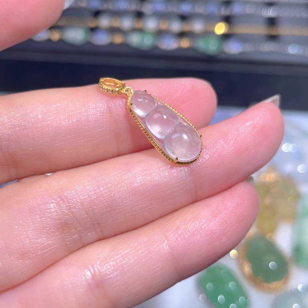 颈饰18K金镶嵌翡翠翡翠