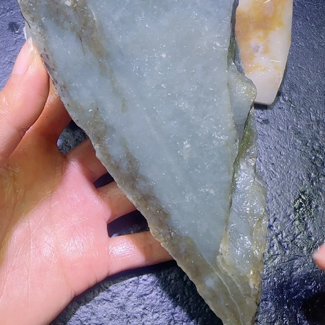 和田玉未镶嵌珠宝半成品