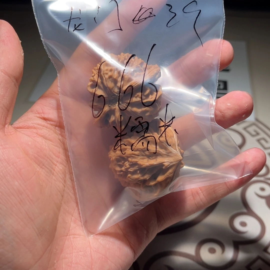 吊坠文玩核桃?****米龙门涧 39