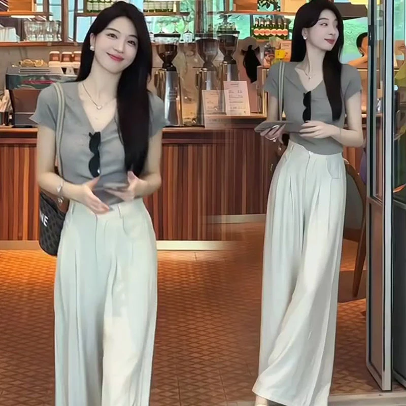 时尚套装女宽松2025夏季新款短袖V领T恤搭配休闲西装阔腿裤两件套