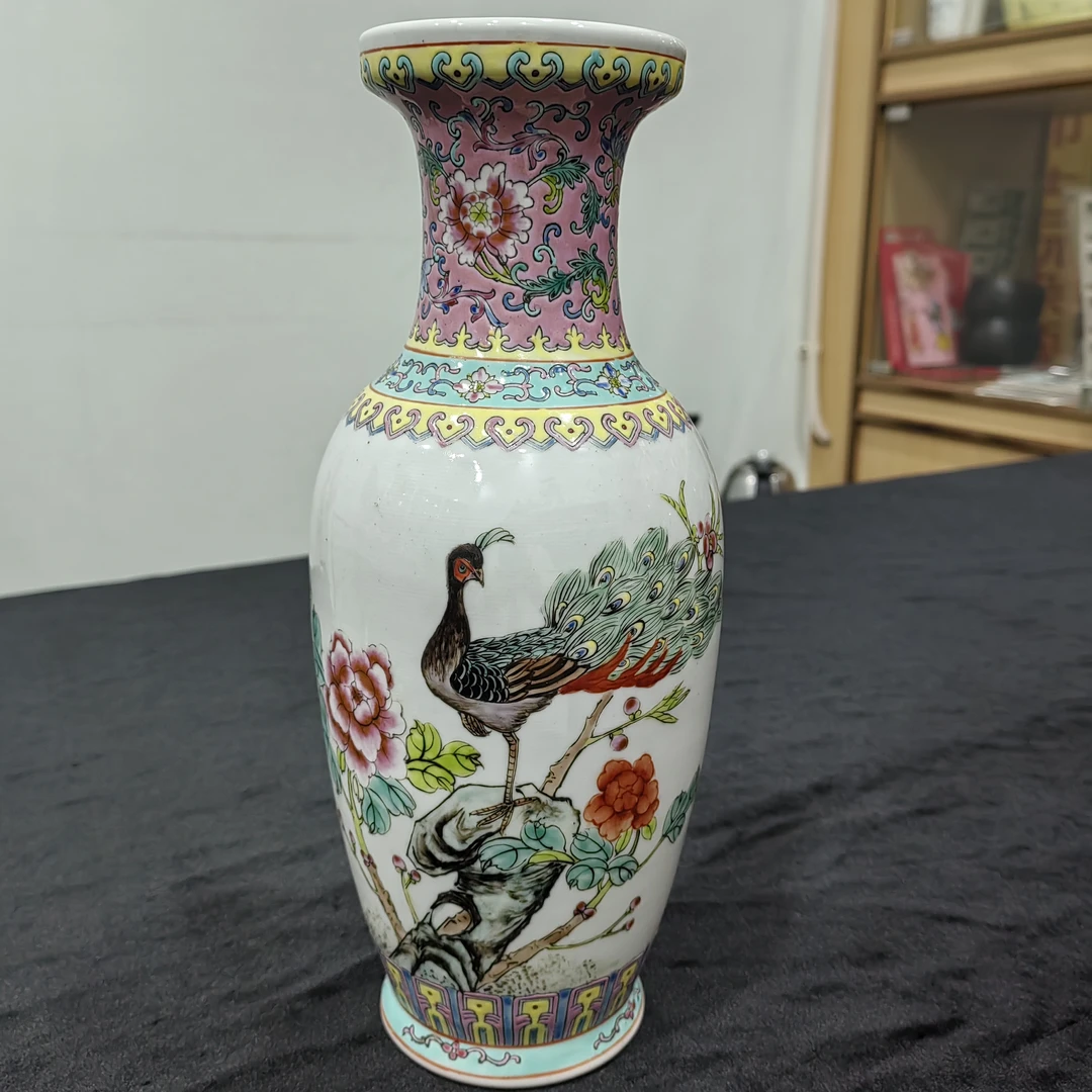 景德镇手绘花鸟四字款花瓶高约29
