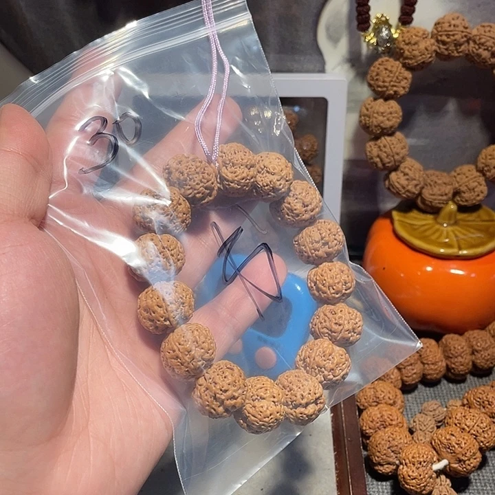 书***记金刚菩提吊坠蜂王