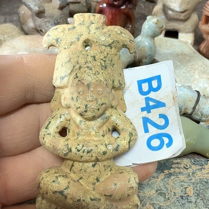 蛇纹石玉颈饰未镶嵌