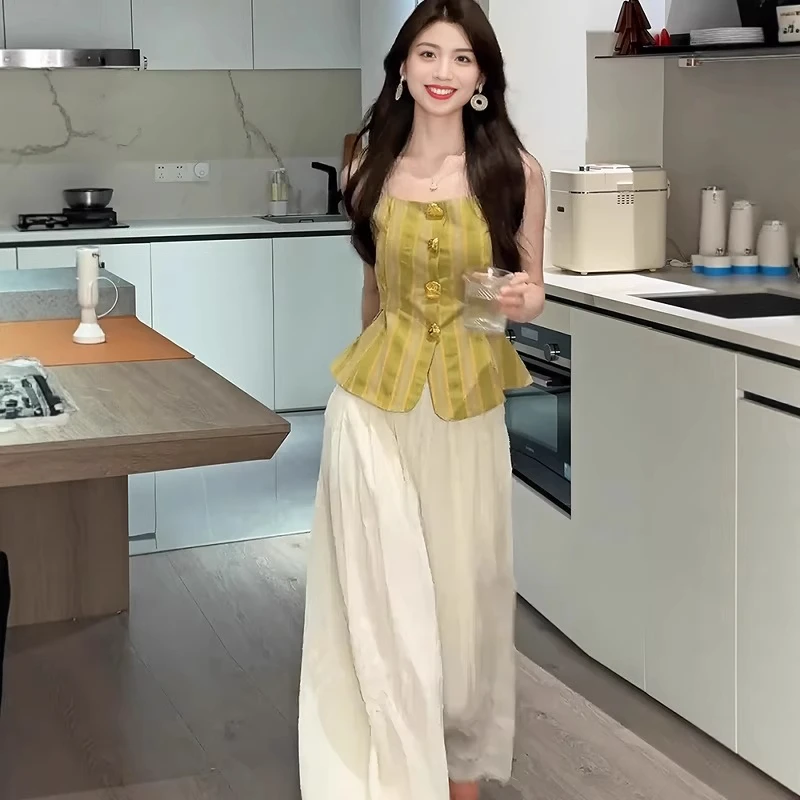 气质高级感方领马甲背心上衣别致刺绣阔腿裤两件套女夏季休闲套装