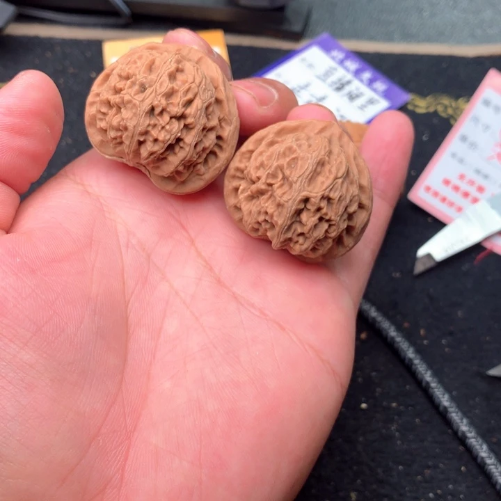 文玩核桃把件36号38全品桃心宫灯