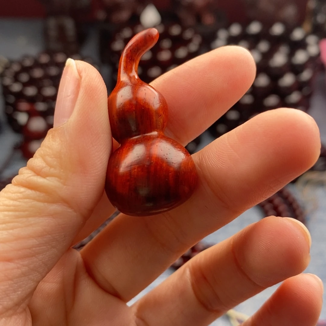 小叶紫檀吊坠葫芦