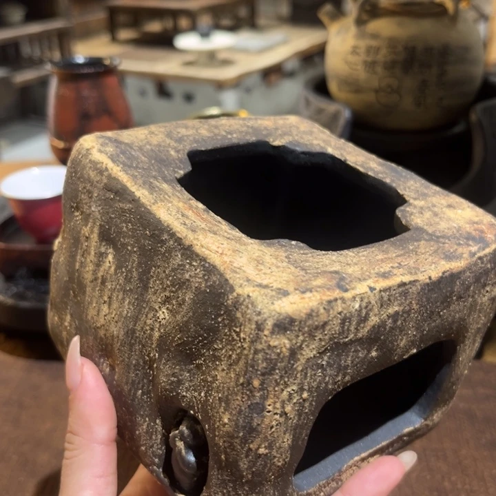 景德镇鱼和熊手工陶艺