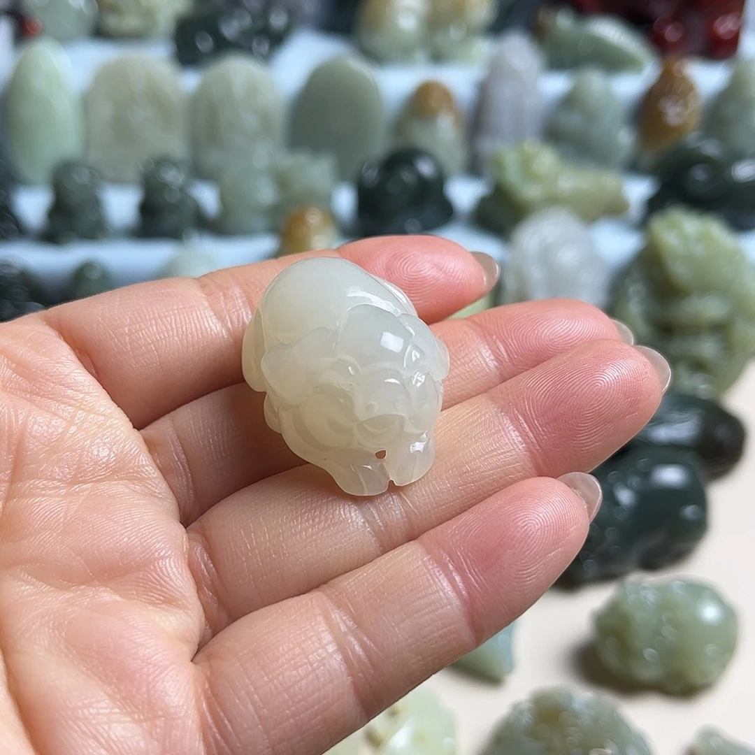 和田玉未镶嵌挂件