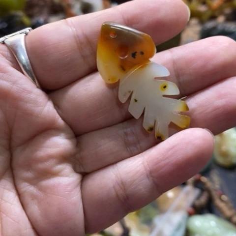 蛇纹石玉手把或挂件未镶嵌木****3