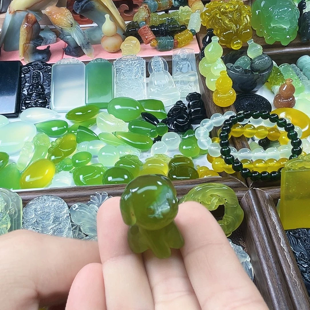 岫玉未镶嵌吊坠(不含链)
