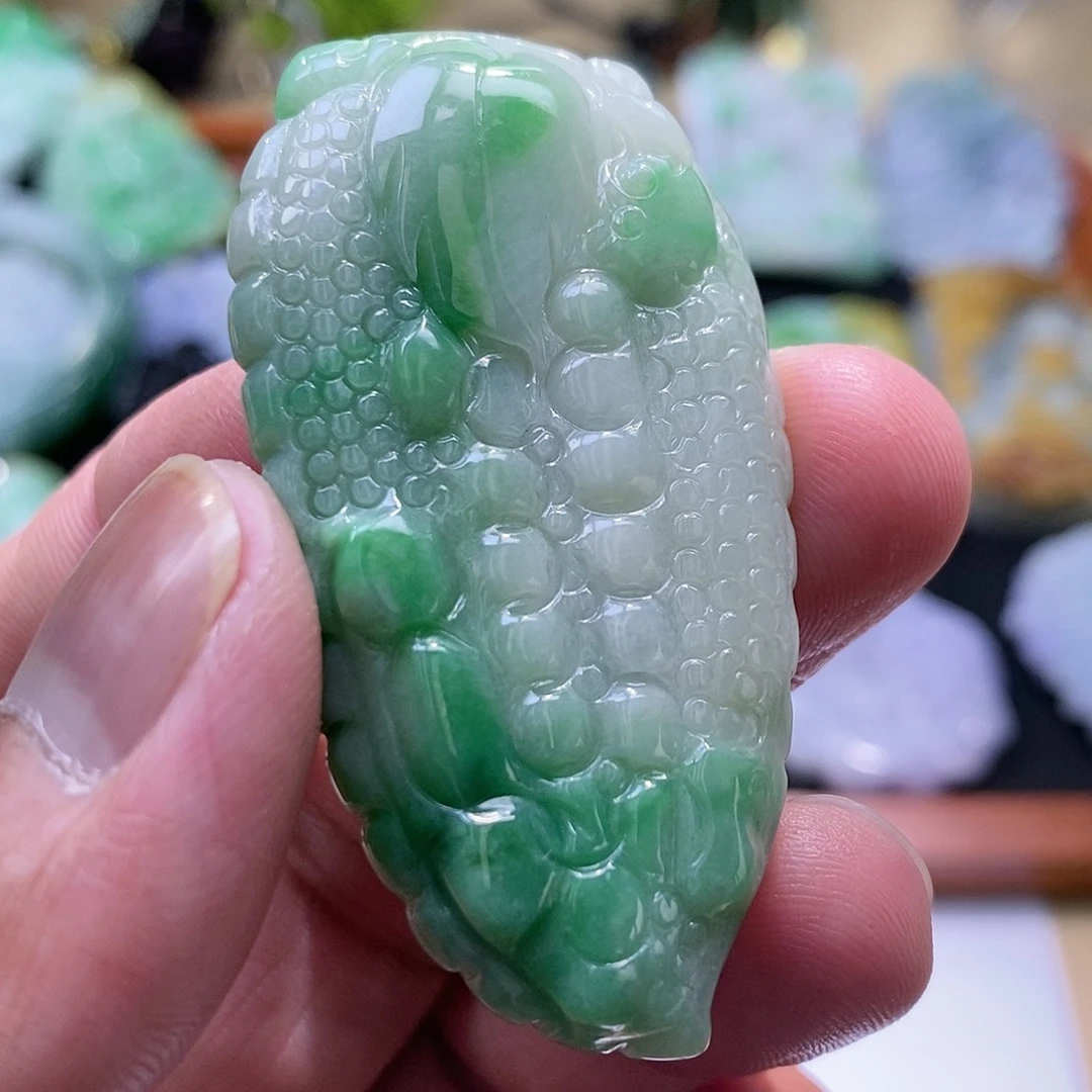 【闪购商品】翡翠颈饰未镶嵌111111111111111