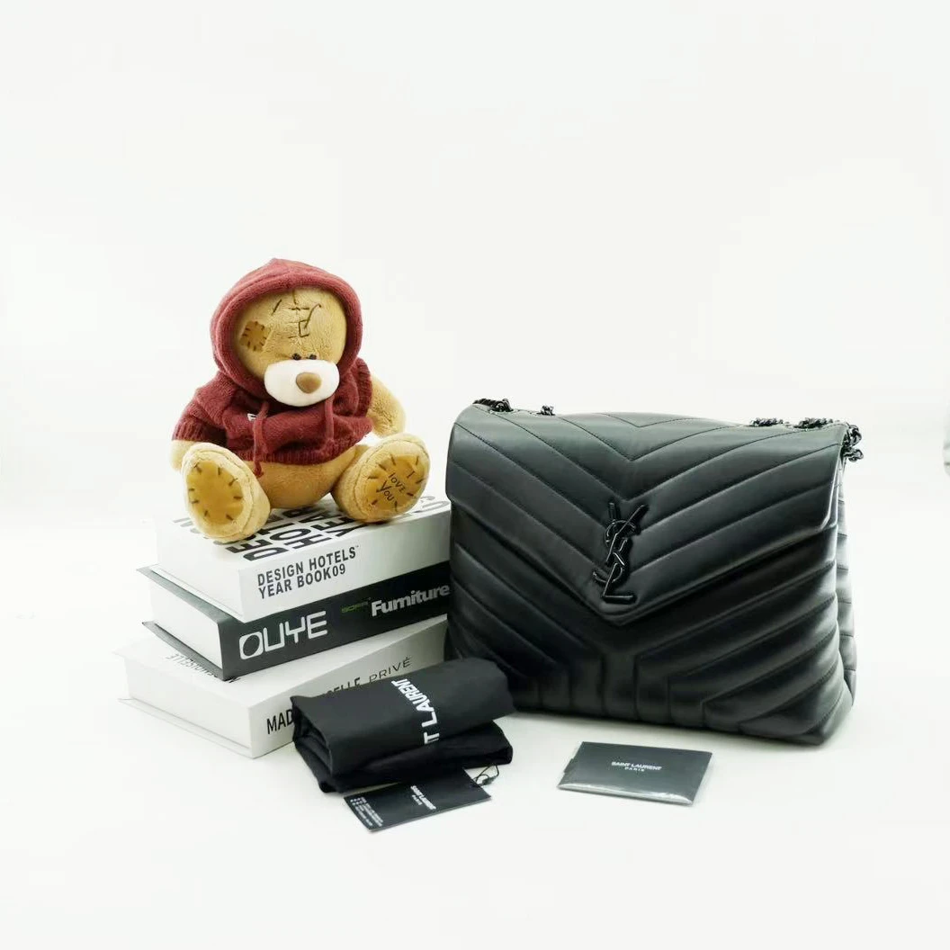 未使用 YSL/圣罗兰 so black徽标loulou中号包/WM250309002