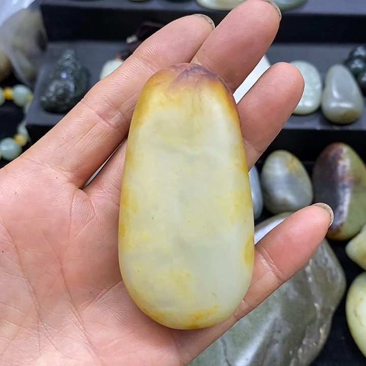 和田玉（糖玉）未镶嵌挂件