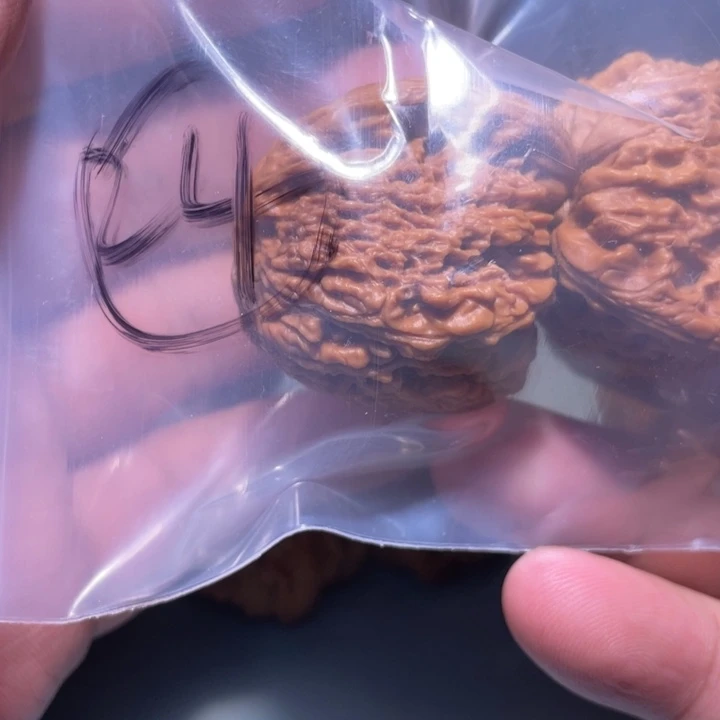 文玩核桃吊坠24呃呃呃