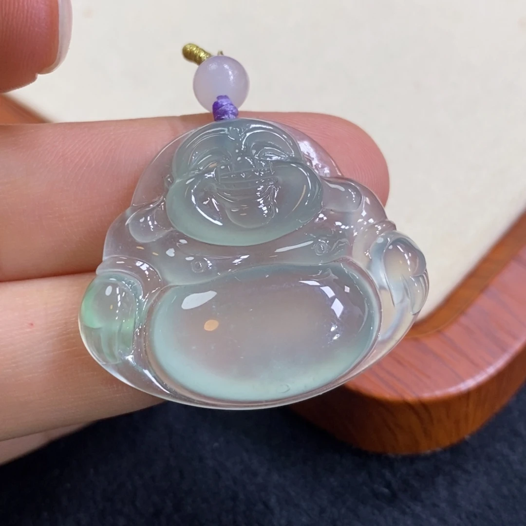 翡翠未镶嵌颈饰佛公