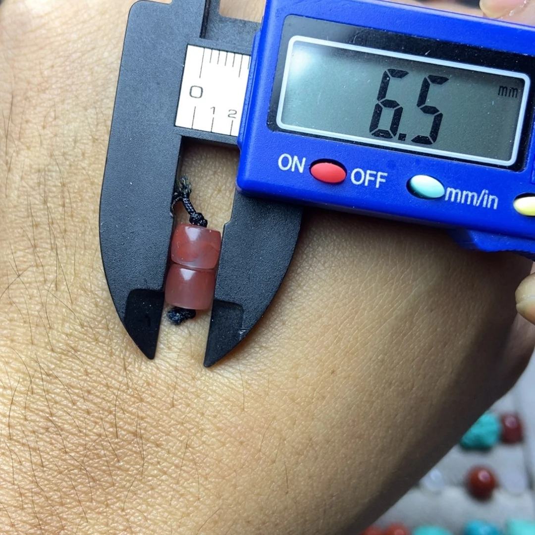 南红玛瑙未镶嵌南红玛瑙有瑕疵