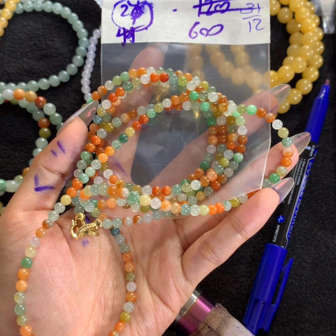 定制翡翠未镶嵌天然缅甸翡翠多样性