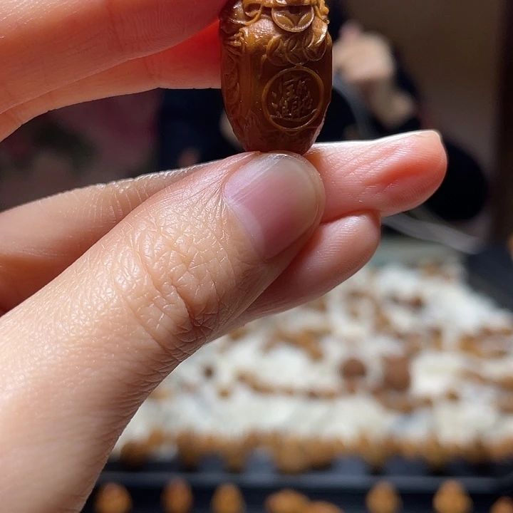橄榄核吊坠橄榄 金蟾
