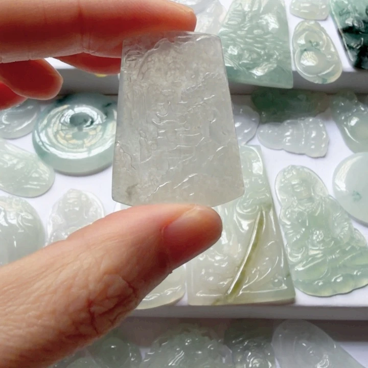 翡翠未镶嵌颈饰翡翠