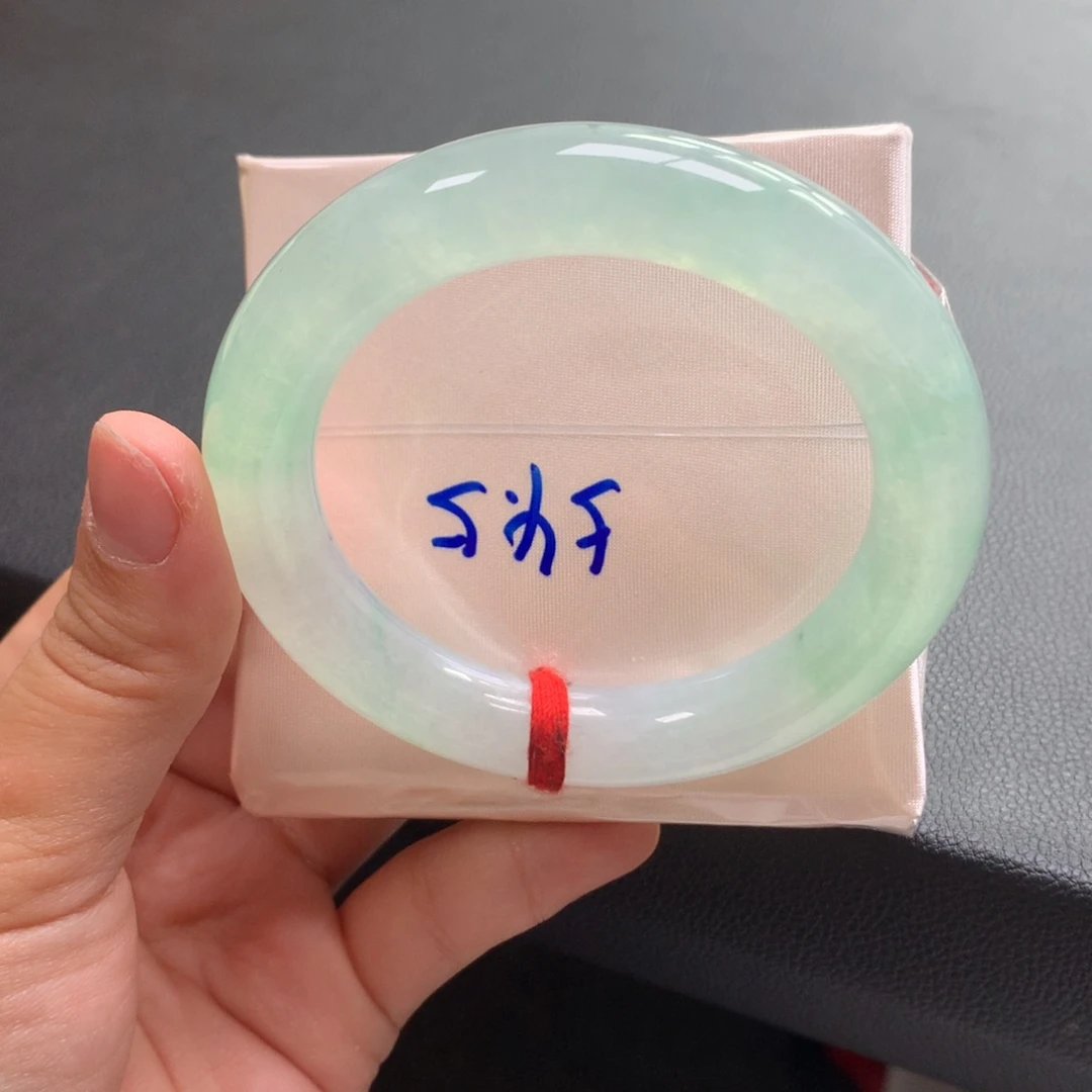 翡翠未镶嵌手镯32号54.5大胖圆甜阳绿（二十多万品质）瑕疵漏强推