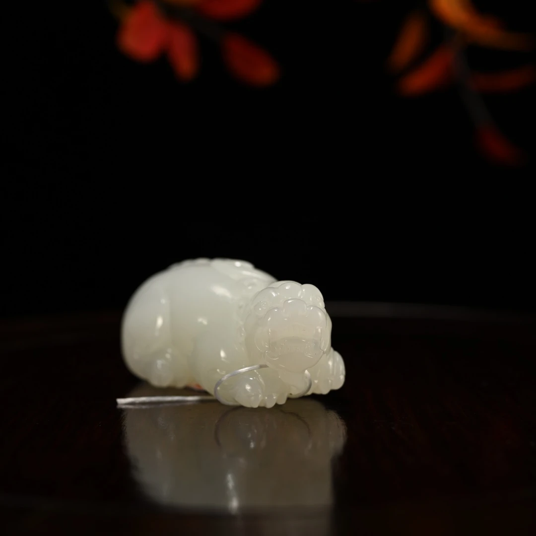 LOT8807 25YU109911和田玉白玉貔貅摆件/匡时