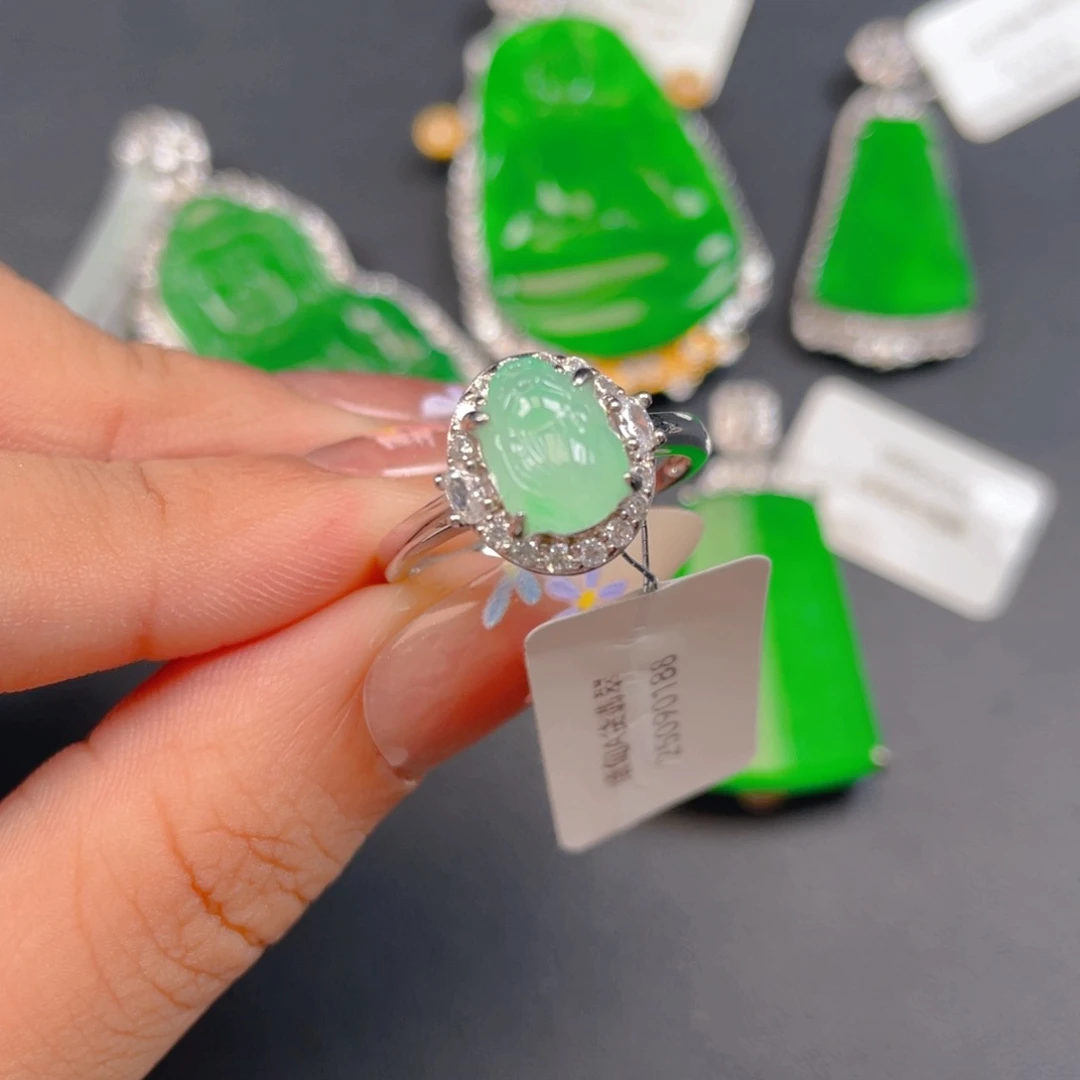 【闪购商品】颈饰银S925镶嵌翡翠翡翠