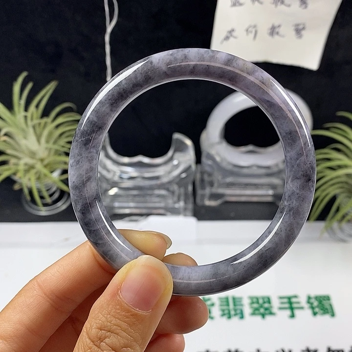 翡翠未镶嵌手镯46号。 56.6圈