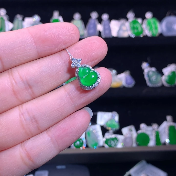 【闪购商品】颈饰银S925镶嵌翡翠天然翡翠