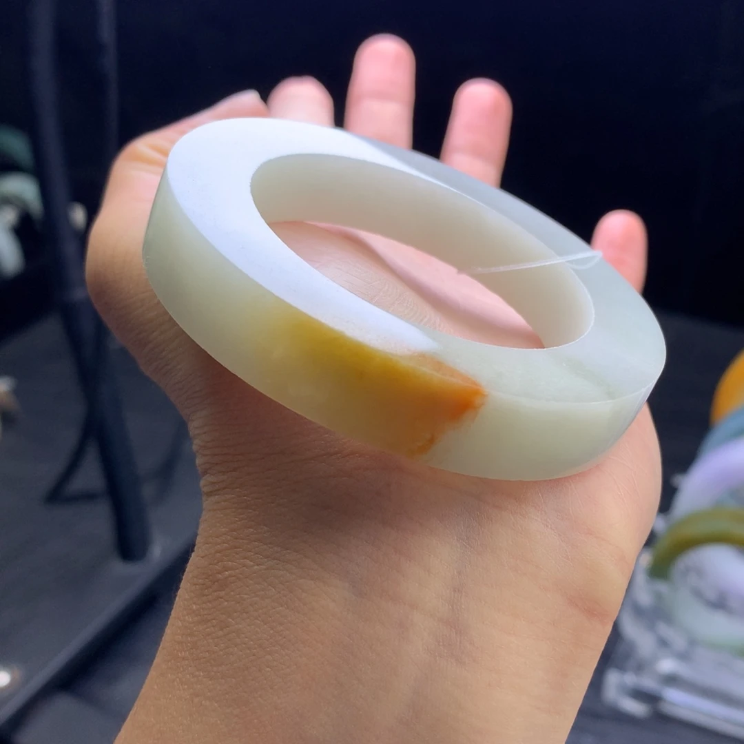 未镶嵌手镯定制翡翠