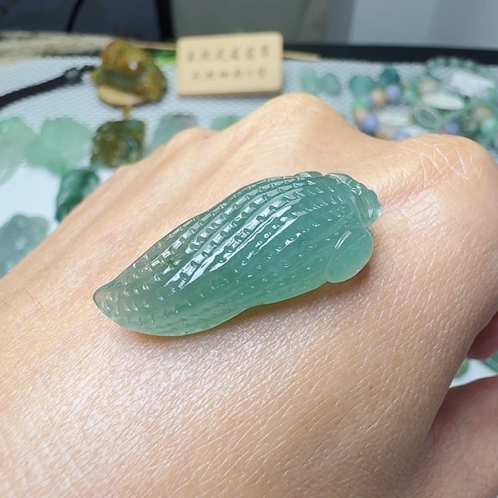 未镶嵌定制翡翠挂件