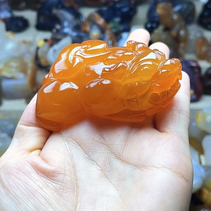 问***奎未镶嵌饰品玛瑙/玉髓