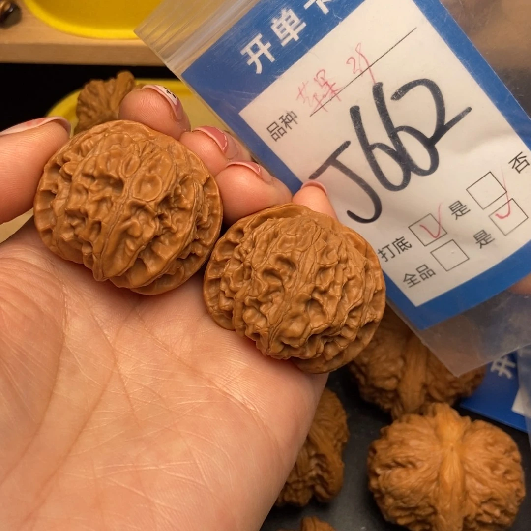 桃核吊坠核桃苹果园狮子头