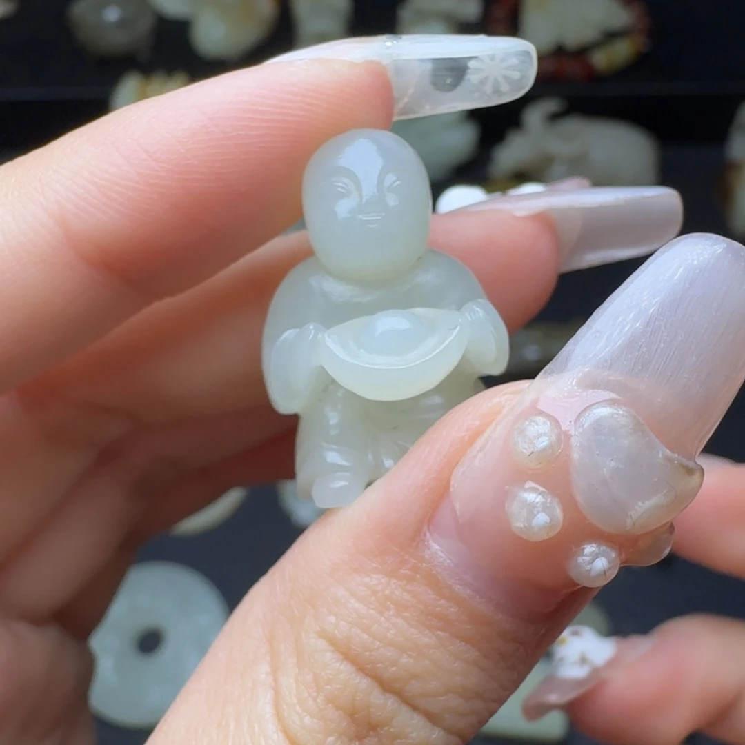 和田玉挂件未镶嵌阿***田