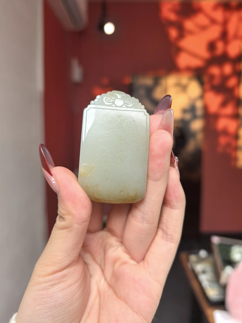 天然和田玉吊坠43克