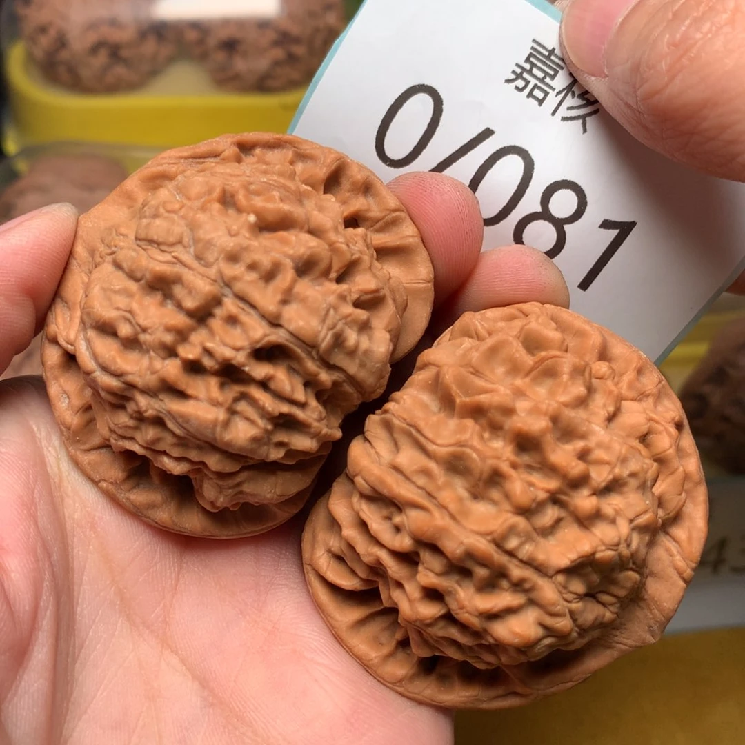 文玩核桃把件麒麟官帽50