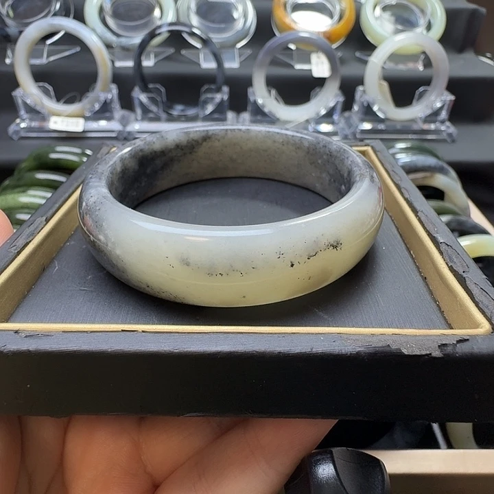 海****和田玉未镶嵌手镯