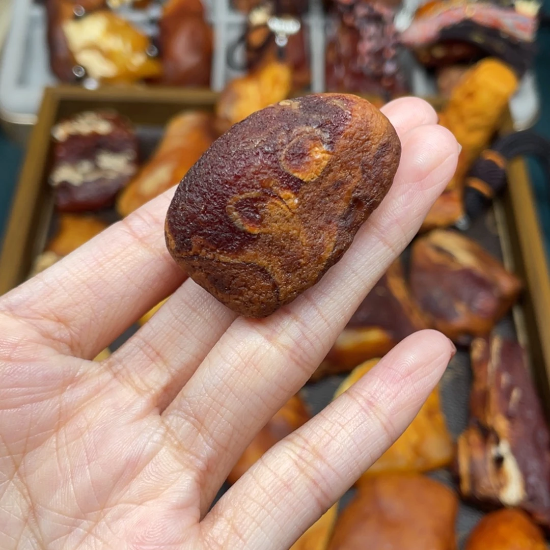 琥珀未镶嵌珠宝奇石