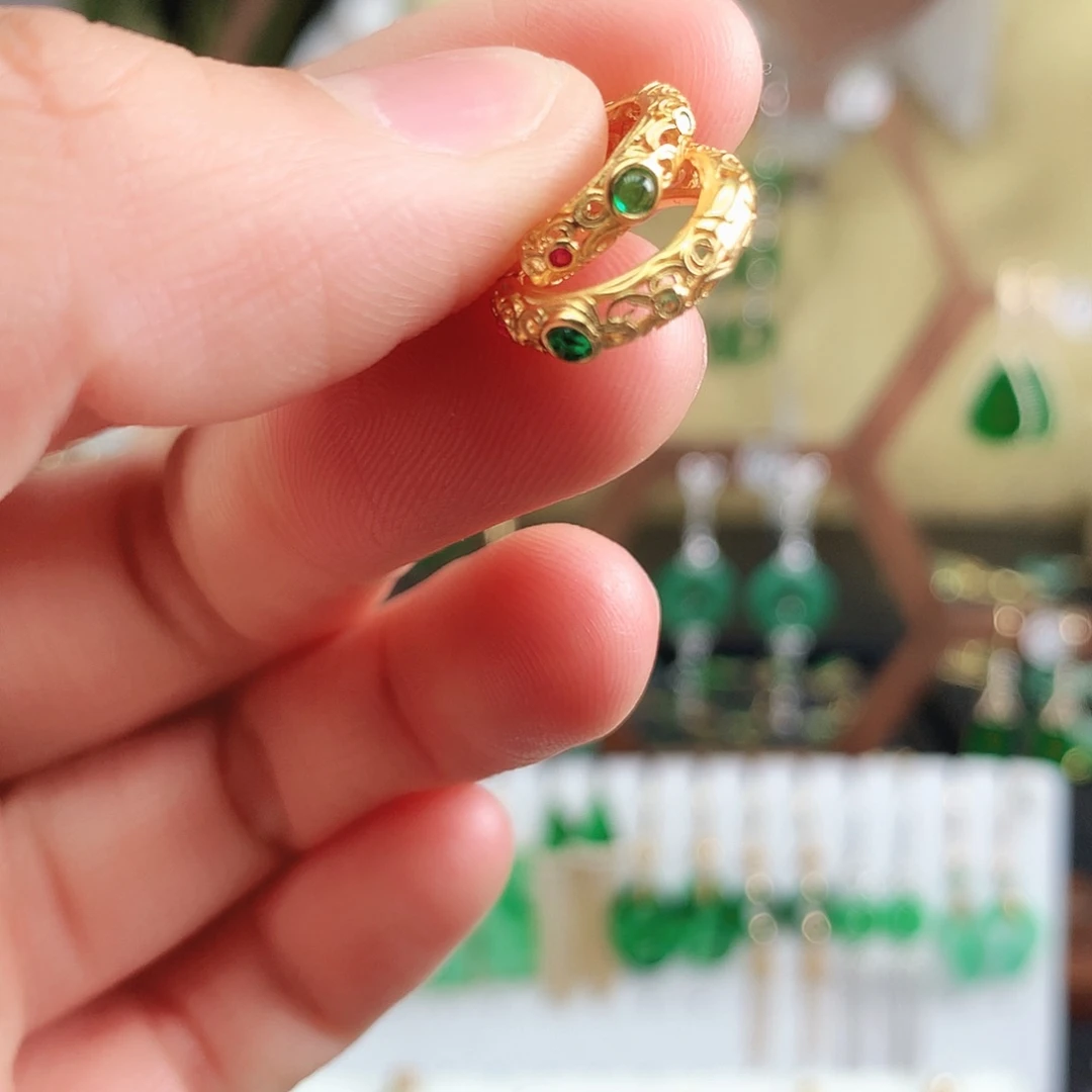 翡翠耳饰未镶嵌耳饰