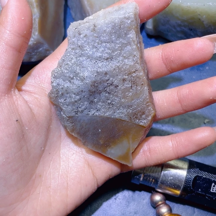 和田玉未镶嵌珠宝半成品