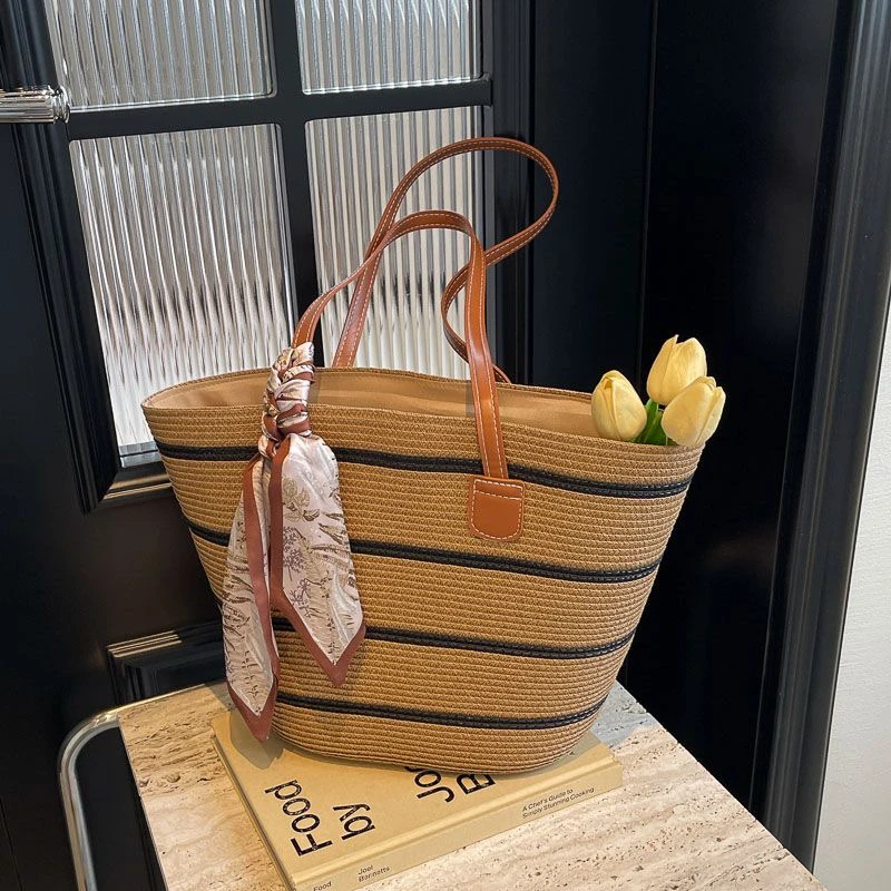 草编包网红女2025新款春夏旅游海边沙滩度假手提百搭大容量带纱巾