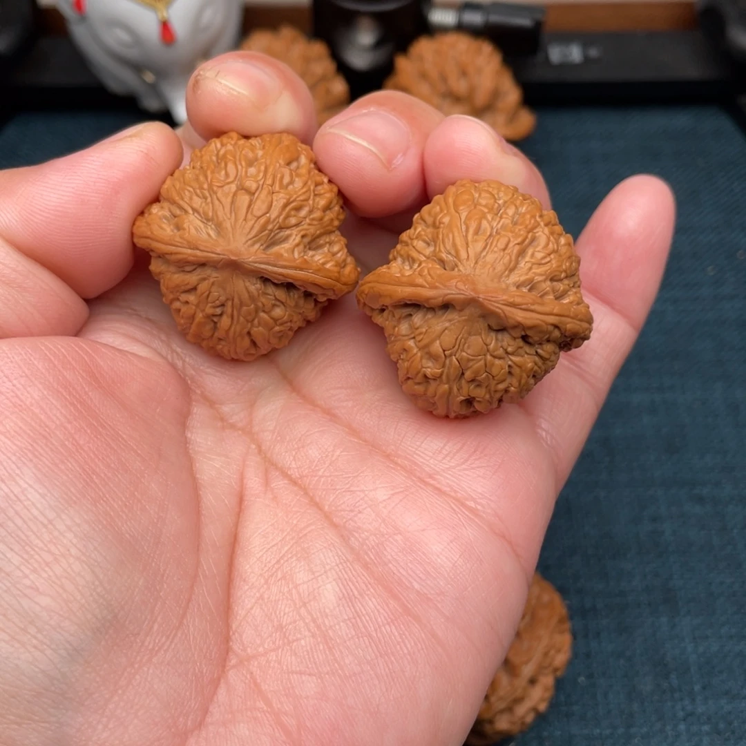 文玩核桃把件全品野生密纹34