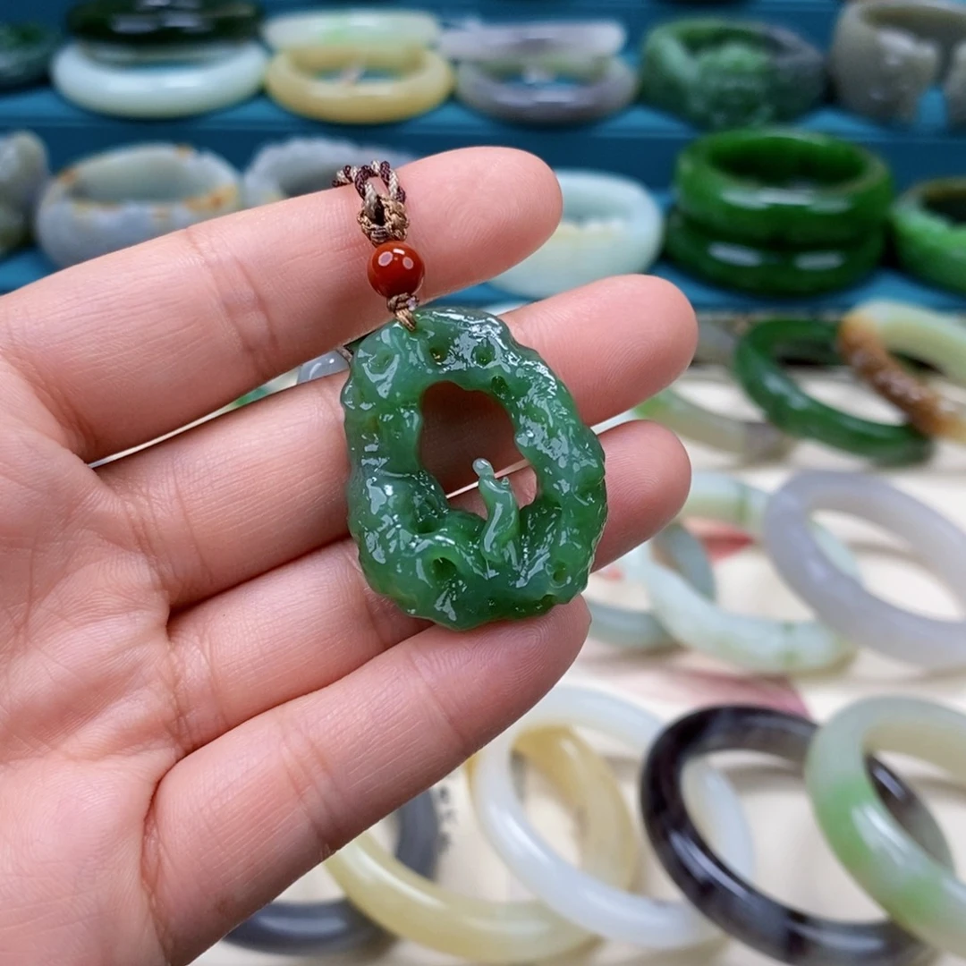 和田玉碧玉悟道吊坠未镶嵌猫***梦